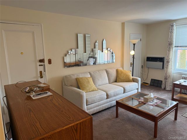 172-12 Crocheron Avenue C3, Flushing, NY 11358