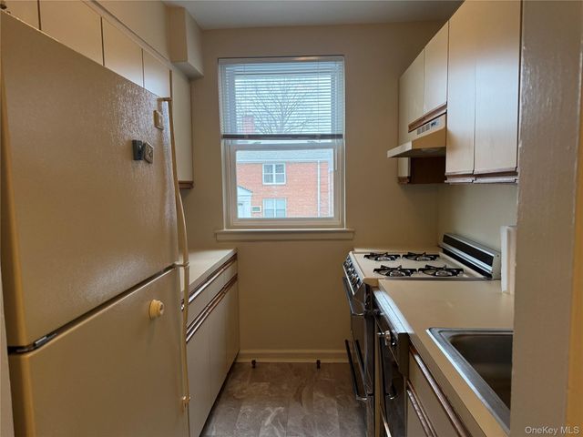172-12 Crocheron Avenue C3, Flushing, NY 11358