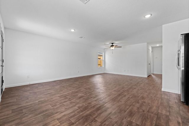 9915 Opal Stone Way, Conroe, TX 77306