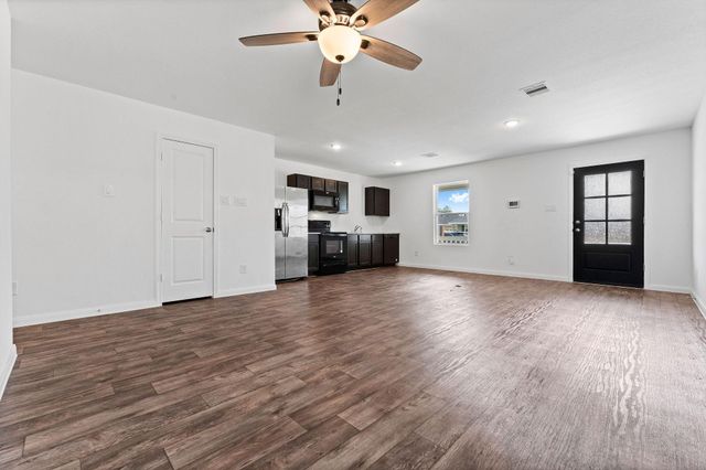 9915 Opal Stone Way, Conroe, TX 77306