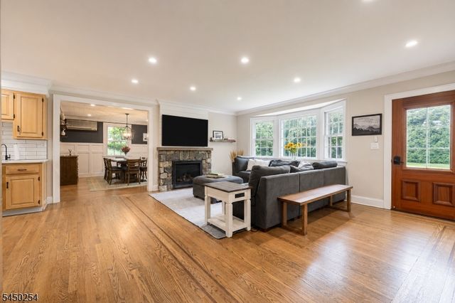521 Sicomac Ave, Wyckoff Twp., NJ 07481
