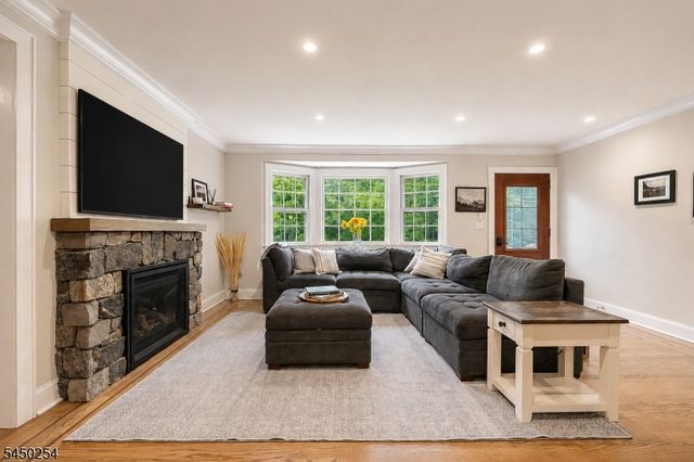 521 Sicomac Ave, Wyckoff Twp., NJ 07481