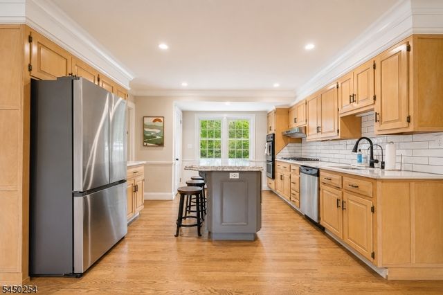 521 Sicomac Ave, Wyckoff Twp., NJ 07481