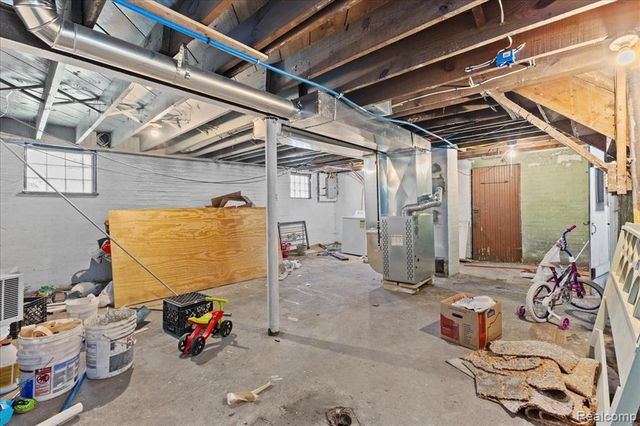 17516 Joseph Campau Street, Hamtramck, MI 48212