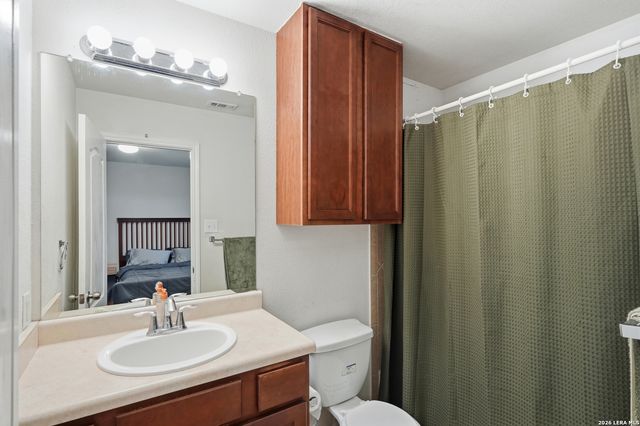 831 Six Iron, San Antonio, TX 78221