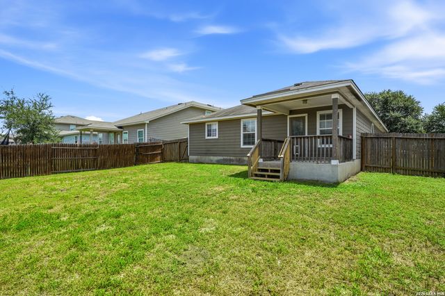 831 Six Iron, San Antonio, TX 78221
