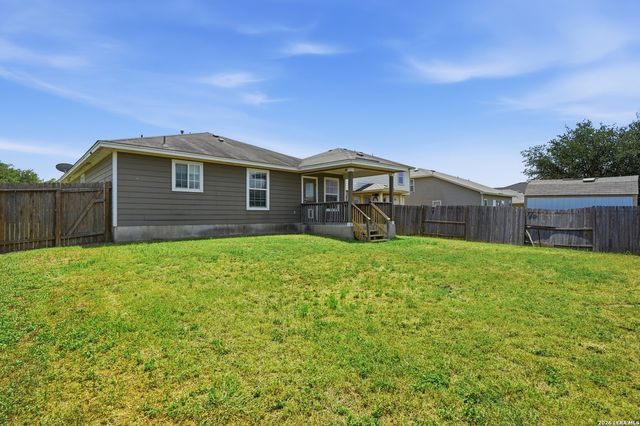 831 Six Iron, San Antonio, TX 78221
