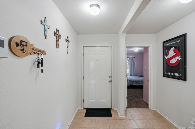 831 Six Iron, San Antonio, TX 78221