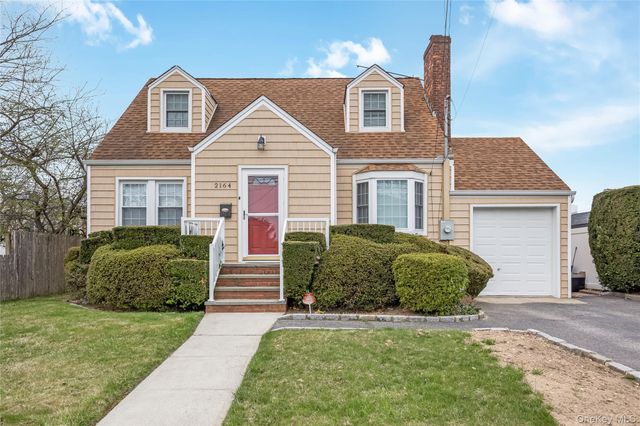 2164 Willow Street, Wantagh, NY 11793