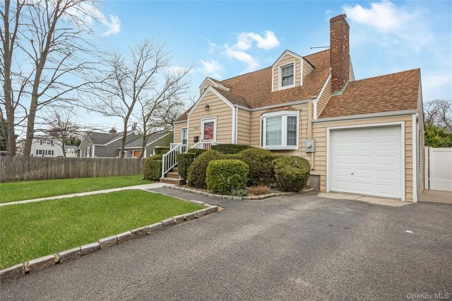 2164 Willow Street, Wantagh, NY 11793