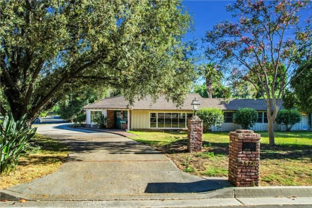 3570 Lombardy Road, Pasadena, CA 91107