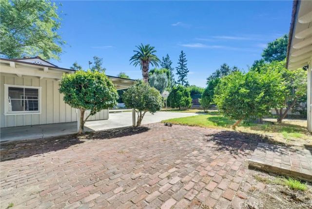 3570 Lombardy Road, Pasadena, CA 91107