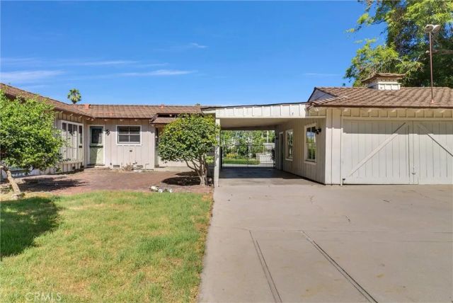 3570 Lombardy Road, Pasadena, CA 91107