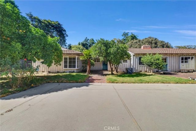 3570 Lombardy Road, Pasadena, CA 91107