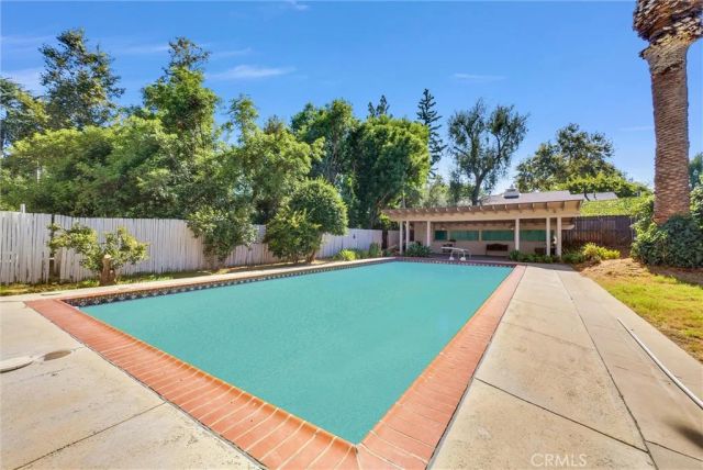 3570 Lombardy Road, Pasadena, CA 91107