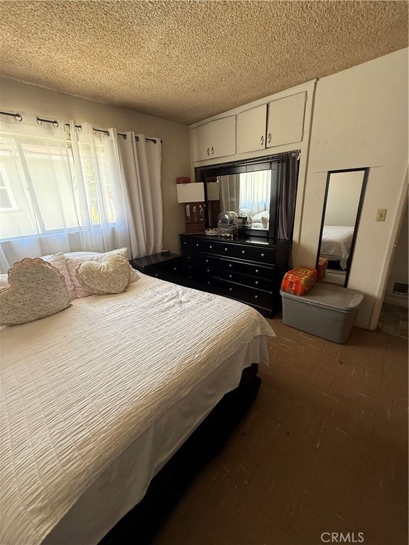 Image 7 of property listing at 1147 Spruce, San Bernardino, CA 92411
