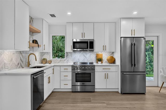 3325 WEBBER WOODS DRIVE, Sarasota, FL 34240