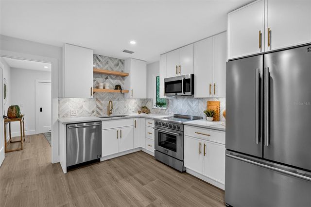 3325 WEBBER WOODS DRIVE, Sarasota, FL 34240