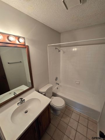 2838 N 47 Street, Lincoln, NE 68504