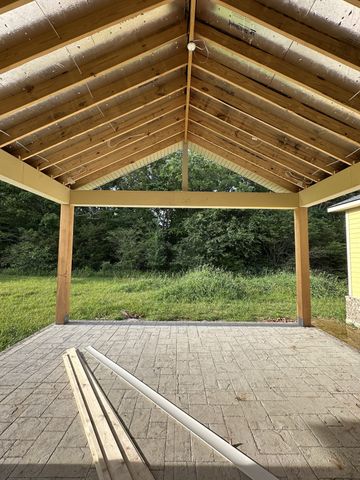 49 Copperas Creek Rd, Tullahoma, TN 37388