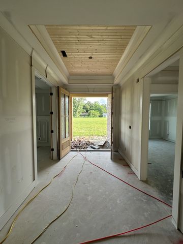 49 Copperas Creek Rd, Tullahoma, TN 37388