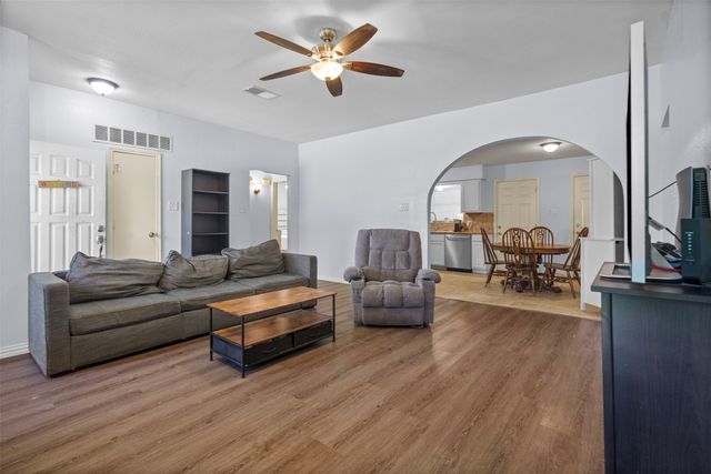 2101 Camellia Street, Denton, TX 76205