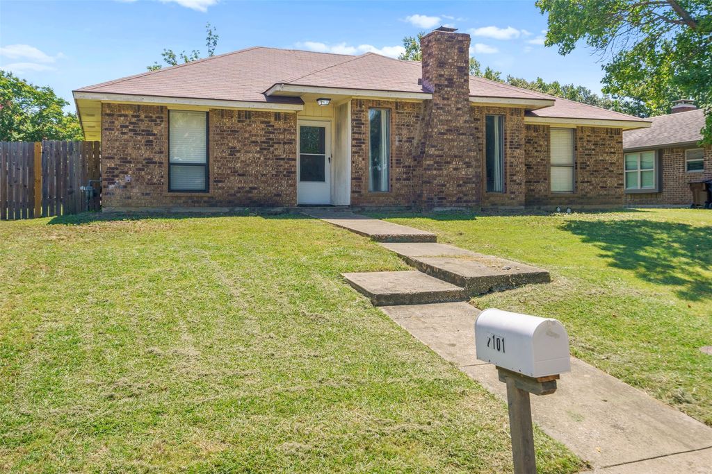 2101 Camellia Street, Denton, TX 76205