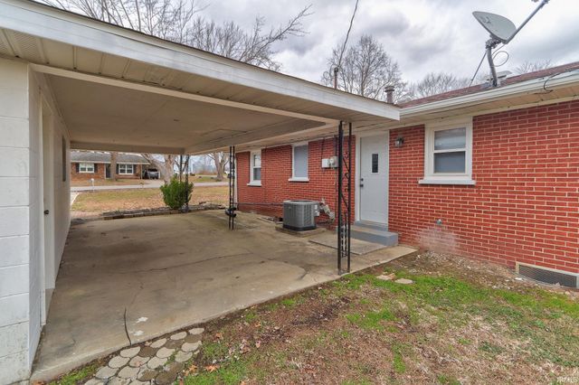 817 N Illinois Street, Chandler, IN 47610