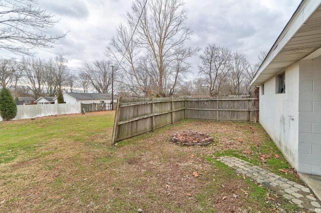 817 N Illinois Street, Chandler, IN 47610