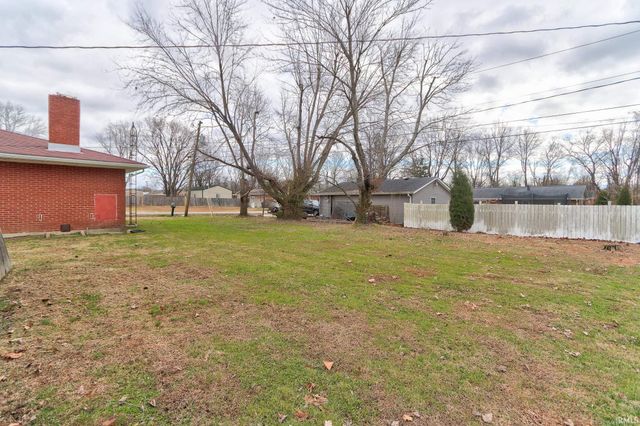 817 N Illinois Street, Chandler, IN 47610