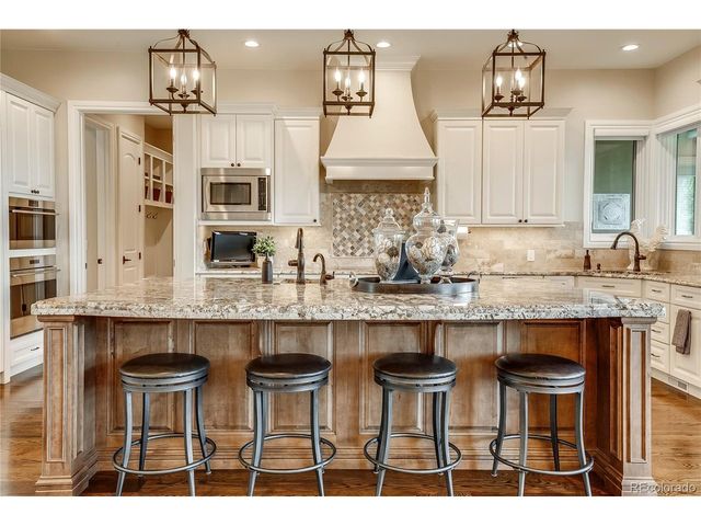 5899 Green Oaks Dr, Littleton, CO 80121