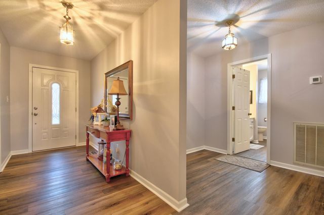 1207 Yorkshire Estates Road, London, KY 40744