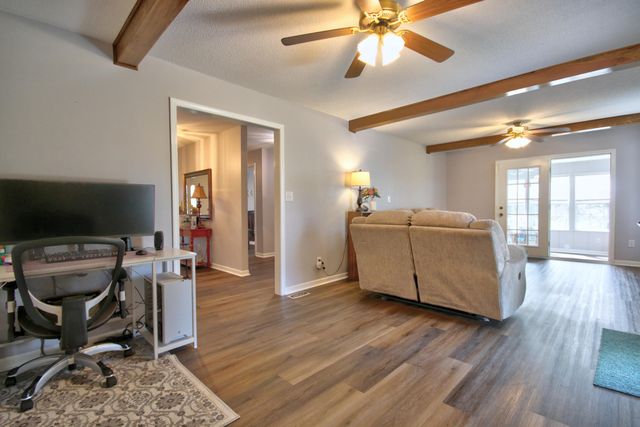 1207 Yorkshire Estates Road, London, KY 40744