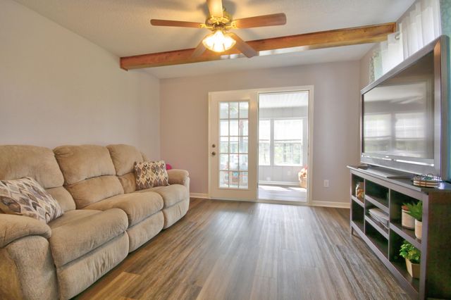 1207 Yorkshire Estates Road, London, KY 40744