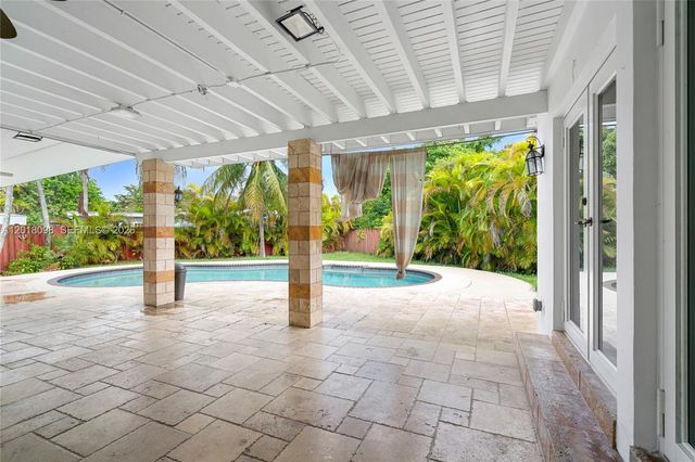 13611 SW 77th Street, Miami, FL 33183