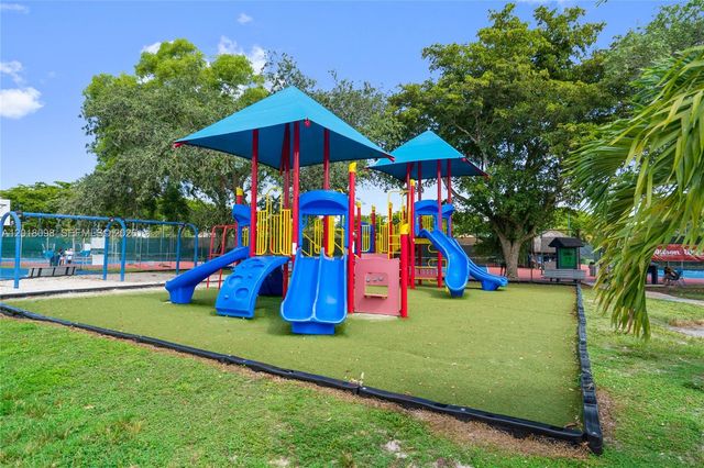 13611 SW 77th Street, Miami, FL 33183
