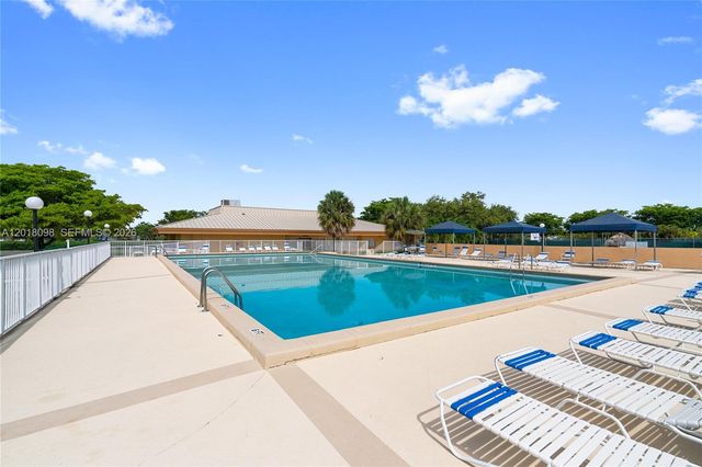 13611 SW 77th Street, Miami, FL 33183