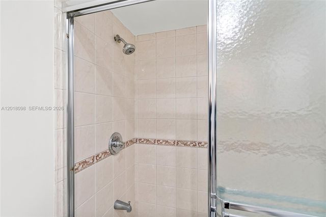 13611 SW 77th Street, Miami, FL 33183