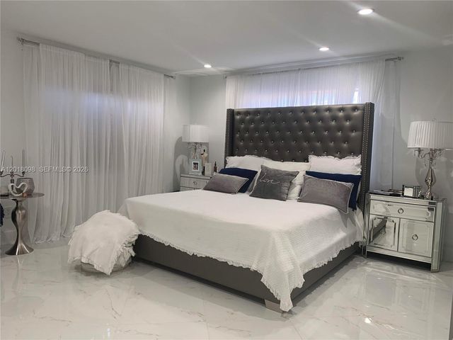 13611 SW 77th Street, Miami, FL 33183
