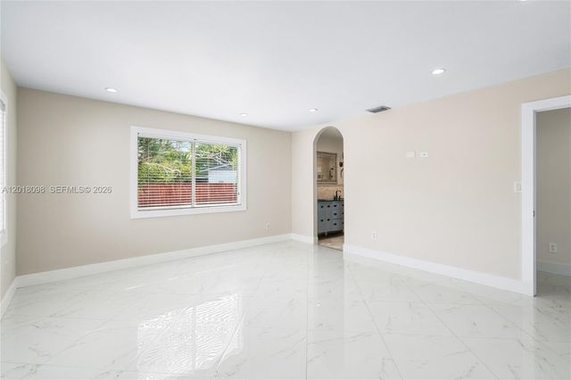 13611 SW 77th Street, Miami, FL 33183