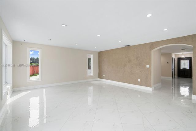 13611 SW 77th Street, Miami, FL 33183