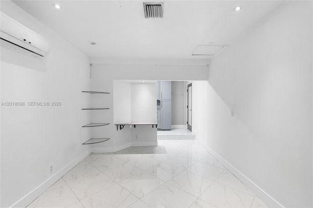 13611 SW 77th Street, Miami, FL 33183