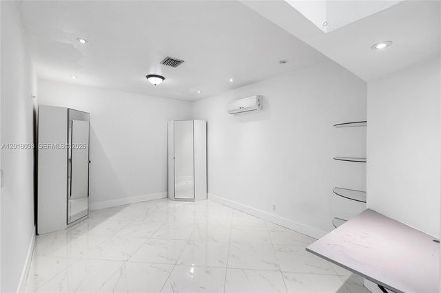 13611 SW 77th Street, Miami, FL 33183