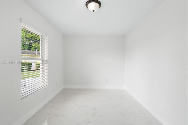 13611 SW 77th Street, Miami, FL 33183