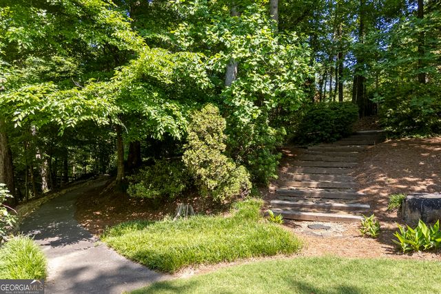 2306 Garden Park Drive SE, Smyrna, GA 30080