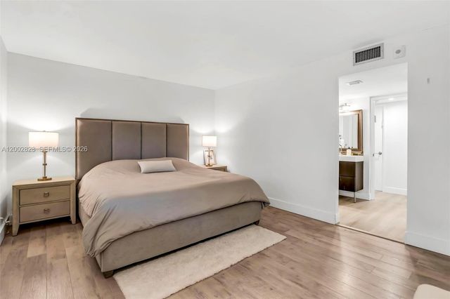 3350 NE 192nd St 4Q-B, Aventura, FL 33180