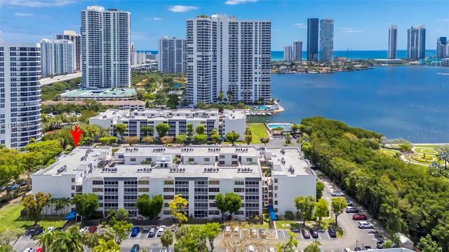 3350 NE 192nd St 4Q-B, Aventura, FL 33180