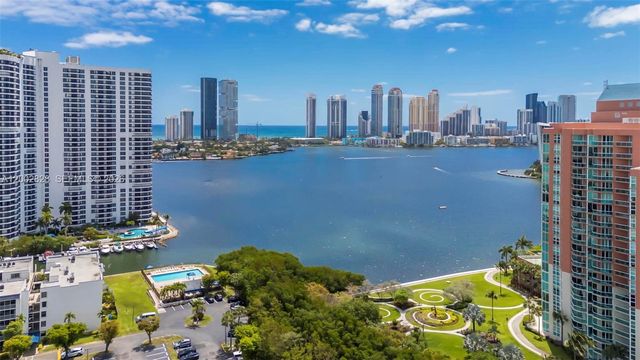 3350 NE 192nd St 4Q-B, Aventura, FL 33180