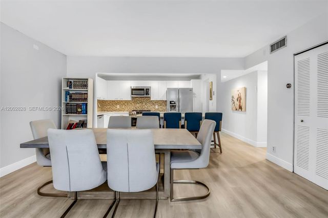 3350 NE 192nd St 4Q-B, Aventura, FL 33180