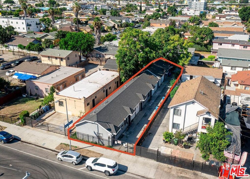 8441 S Main Street, Los Angeles, CA 90003 — exterior